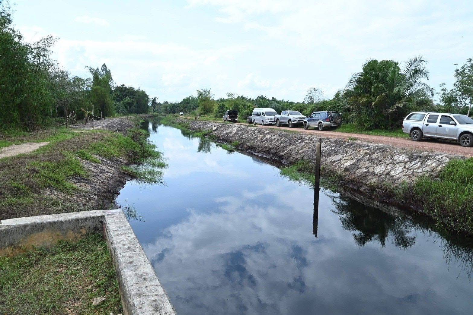 title - ผู้ตรวจราชการ ส.ป.ก. ร่วมคณะ รมช.กษ. ลงพื้นที่เร่งรัดการดำเนินงาน ยกระดับ คุณภาพชีวิตเกษตรกร จังหวัดนราธิวาส